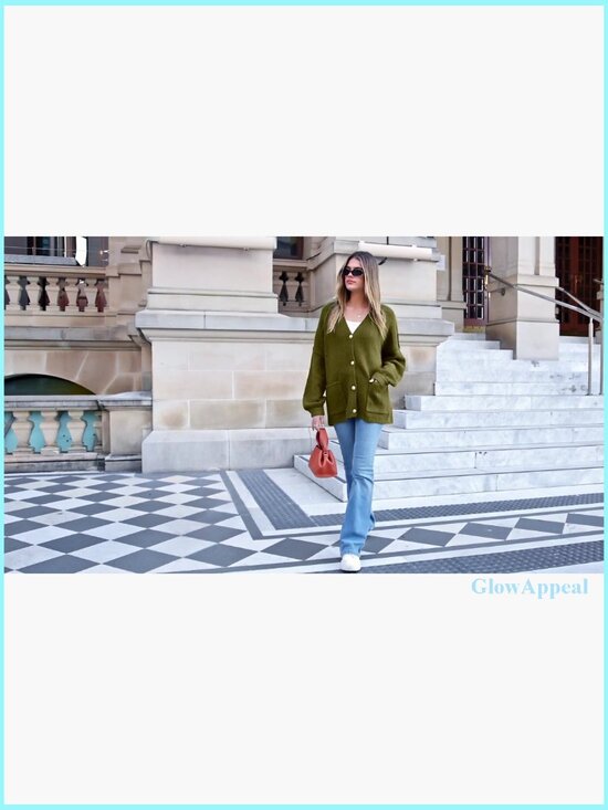 Oversized Chunky Cardigan with Lantern Sleeves and Pockets - Picture 7 of 7